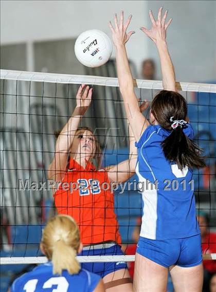 Thumbnail 2 in Riverton vs. Auburn photogallery.