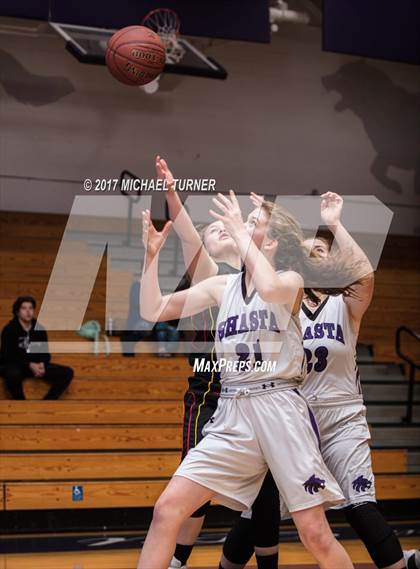 Thumbnail 3 in FR: Chico @ Shasta photogallery.