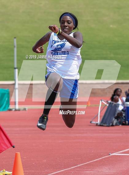 Thumbnail 3 in SCHSL State Track Meet (Girls Field Events) photogallery.