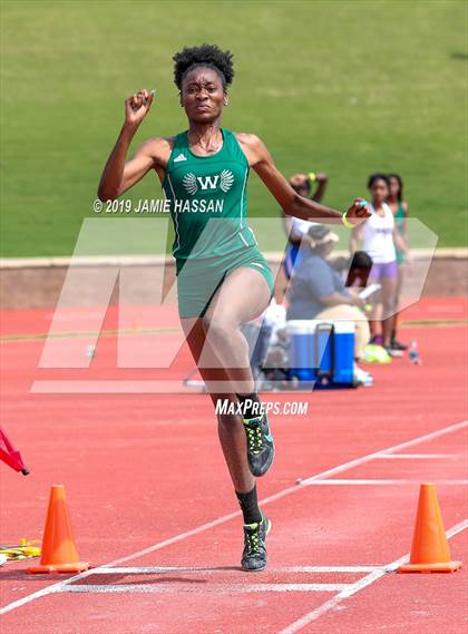Thumbnail 2 in SCHSL State Track Meet (Girls Field Events) photogallery.