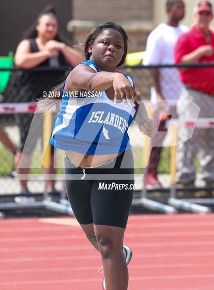 Thumbnail 2 in SCHSL State Track Meet (Girls Field Events) photogallery.