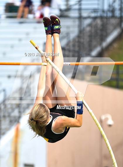Thumbnail 3 in SCHSL State Track Meet (Girls Field Events) photogallery.