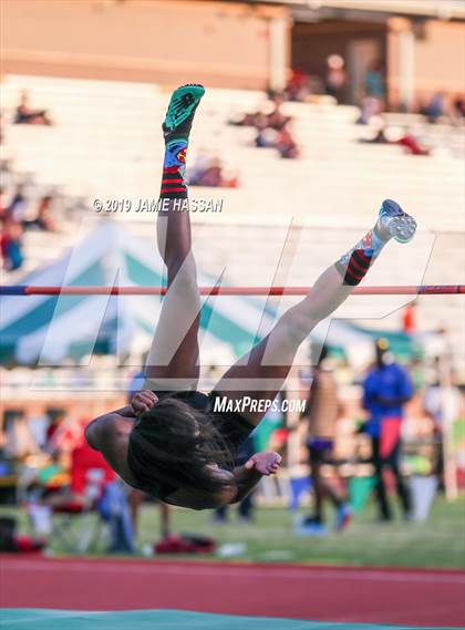 Thumbnail 2 in SCHSL State Track Meet (Girls Field Events) photogallery.