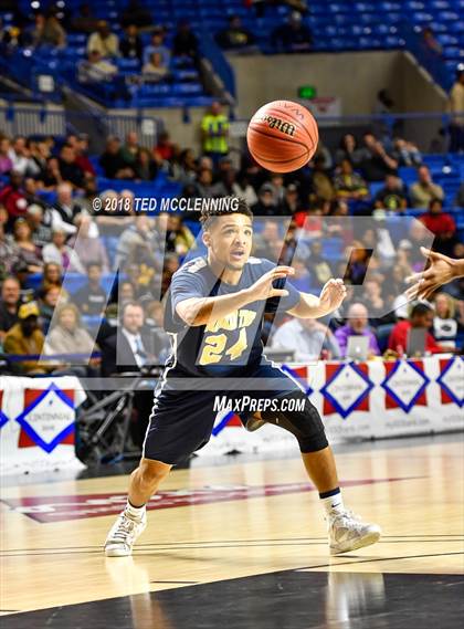 Thumbnail 2 in Earle vs. Marked Tree (AAA 2A Final) photogallery.