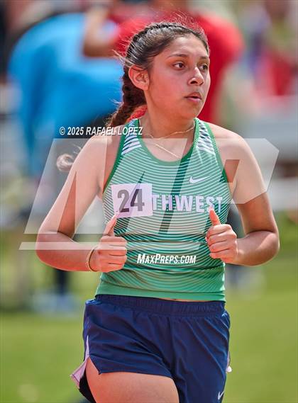 Thumbnail 1 in Northland Christian Relays (800M) photogallery.