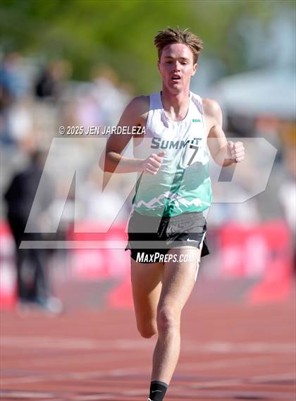Thumbnail 3 in CHSAA Final 4A  (3200 Meter) photogallery.