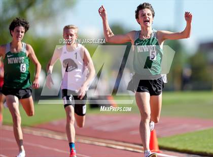Thumbnail 2 in CHSAA Final 4A  (3200 Meter) photogallery.