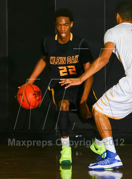 Thumbnail 3 in Copperas Cove vs. Klein Oak (McDonald's Texas Invitational) photogallery.