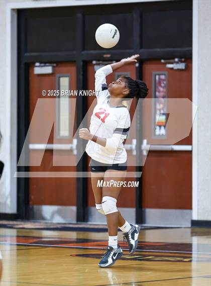 Thumbnail 2 in JV: Avon Park @ Lake Wales photogallery.