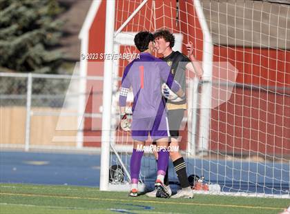 Thumbnail 1 in Arapahoe vs. Denver East (CHSAA 5A Quarterfinal) photogallery.