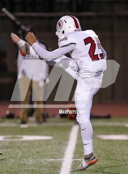 Thumbnail 2 in Beckman Patriots @ Irvine Vaqueros photogallery.