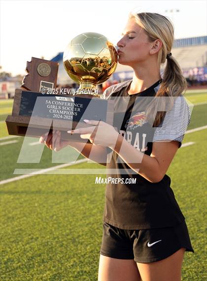 Thumbnail 1 in Chaparral (AIA 5A Final - Awards) photogallery.