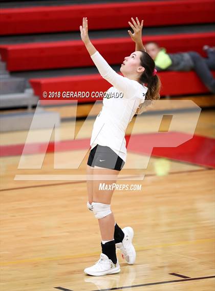 Thumbnail 1 in Central Catholic vs. Vanden (CIF SJS D3 Final) photogallery.