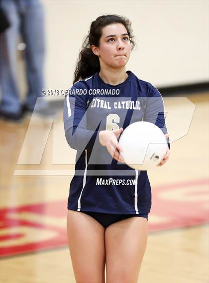 Thumbnail 2 in Central Catholic vs. Vanden (CIF SJS D3 Final) photogallery.