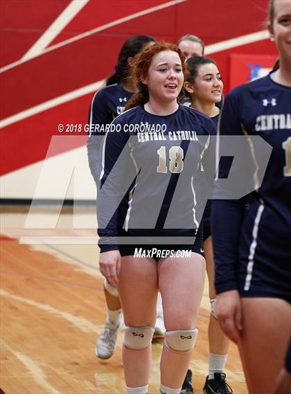 Thumbnail 3 in Central Catholic vs. Vanden (CIF SJS D3 Final) photogallery.