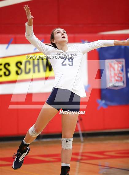 Thumbnail 1 in Central Catholic vs. Vanden (CIF SJS D3 Final) photogallery.