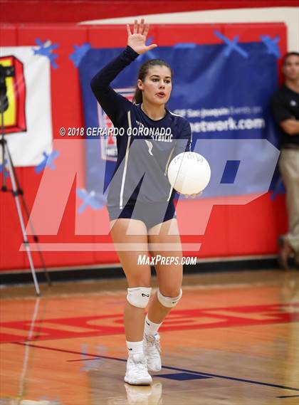 Thumbnail 3 in Central Catholic vs. Vanden (CIF SJS D3 Final) photogallery.