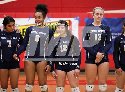 Thumbnail 3 in Central Catholic vs. Vanden (CIF SJS D3 Final) photogallery.