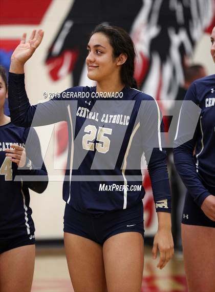 Thumbnail 2 in Central Catholic vs. Vanden (CIF SJS D3 Final) photogallery.