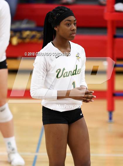 Thumbnail 2 in Central Catholic vs. Vanden (CIF SJS D3 Final) photogallery.
