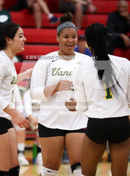 Thumbnail 2 in Central Catholic vs. Vanden (CIF SJS D3 Final) photogallery.