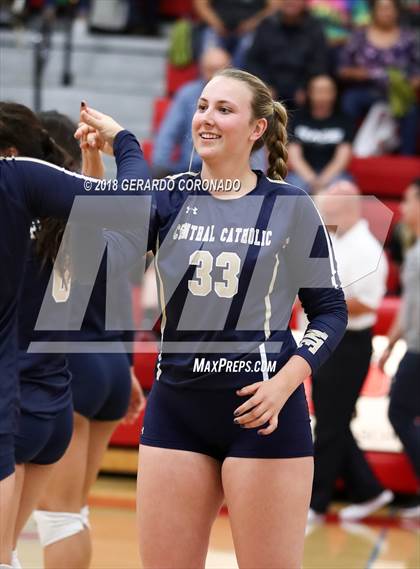 Thumbnail 1 in Central Catholic vs. Vanden (CIF SJS D3 Final) photogallery.