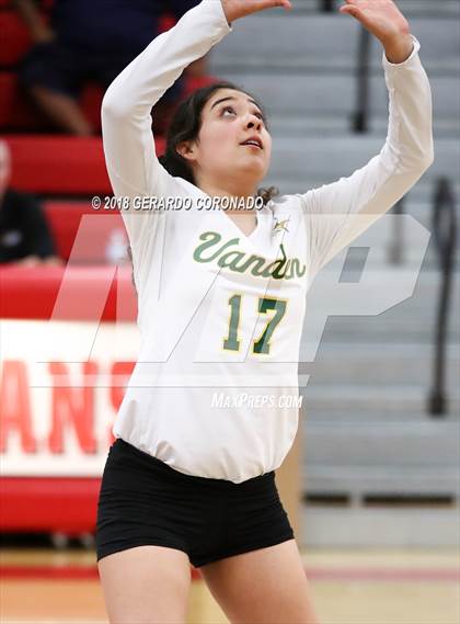 Thumbnail 2 in Central Catholic vs. Vanden (CIF SJS D3 Final) photogallery.