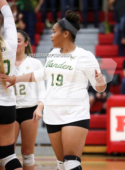 Thumbnail 1 in Central Catholic vs. Vanden (CIF SJS D3 Final) photogallery.