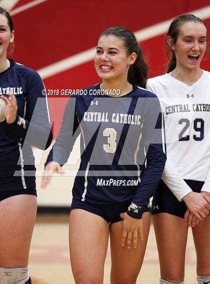 Thumbnail 3 in Central Catholic vs. Vanden (CIF SJS D3 Final) photogallery.