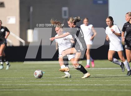 Thumbnail 2 in Canyon View vs. Morgan (UHSAA 3A Semifinal) photogallery.