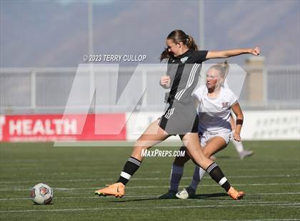Thumbnail 3 in Canyon View vs. Morgan (UHSAA 3A Semifinal) photogallery.