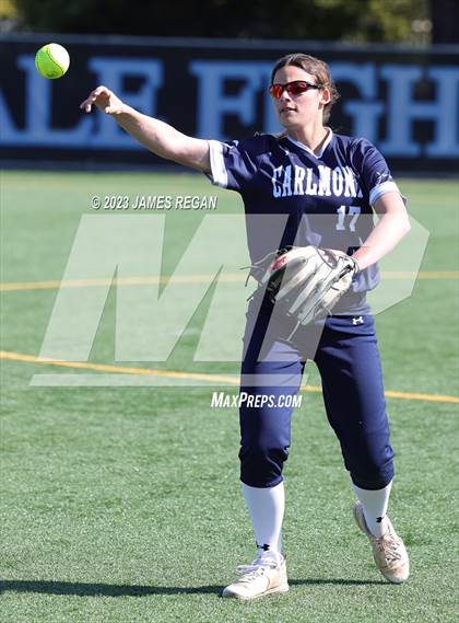 Thumbnail 1 in Carlmont @ Hillsdale photogallery.