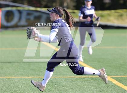 Thumbnail 1 in Carlmont @ Hillsdale photogallery.