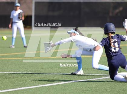 Thumbnail 1 in Carlmont @ Hillsdale photogallery.
