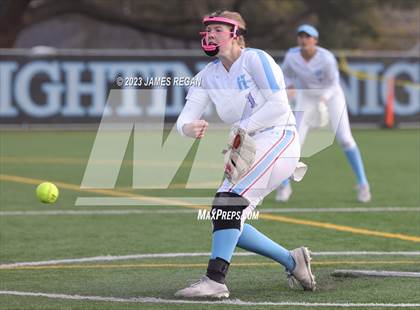Thumbnail 1 in Carlmont @ Hillsdale photogallery.