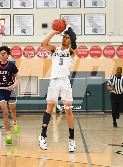 Thumbnail 1 in Modesto Christian vs. Salesian College Preparatory (DLS MLK Classic) photogallery.