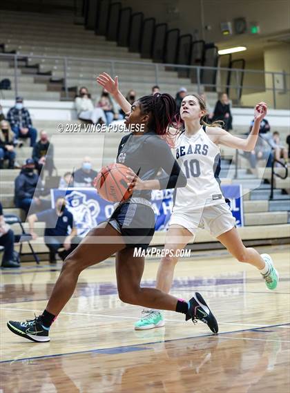 Thumbnail 2 in Gig Harbor vs Olympia photogallery.