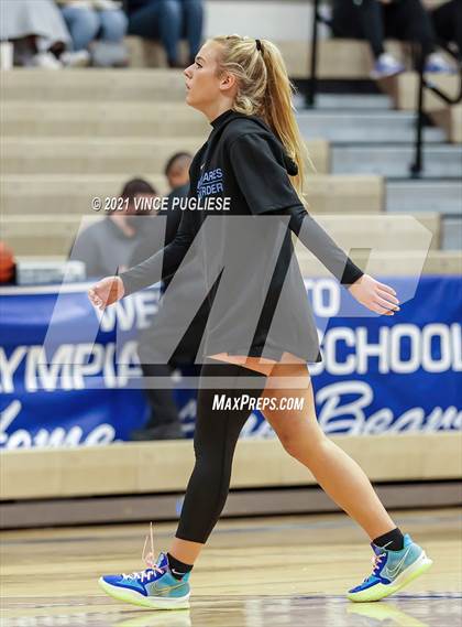 Thumbnail 3 in Gig Harbor vs Olympia photogallery.