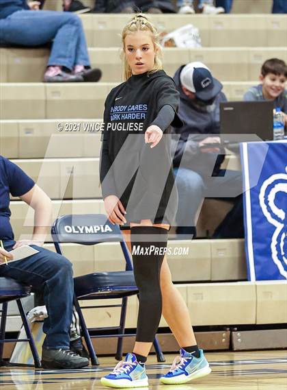 Thumbnail 2 in Gig Harbor vs Olympia photogallery.
