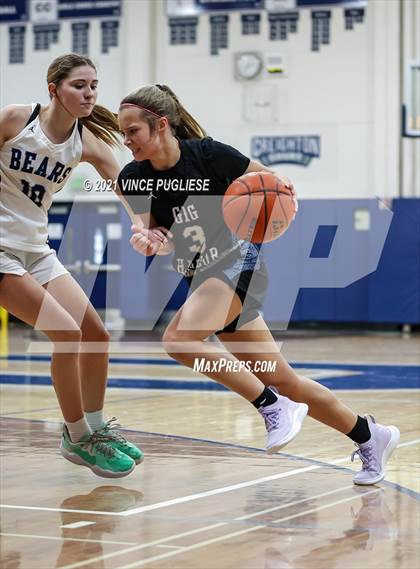 Thumbnail 3 in Gig Harbor vs Olympia photogallery.
