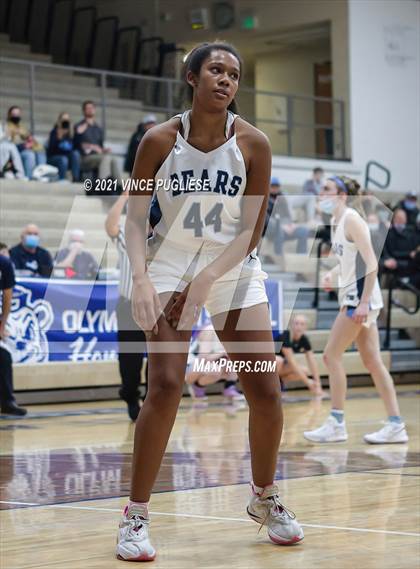 Thumbnail 2 in Gig Harbor vs Olympia photogallery.