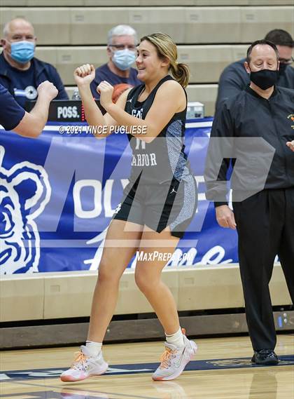 Thumbnail 3 in Gig Harbor vs Olympia photogallery.