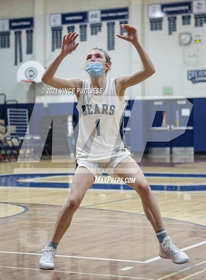 Thumbnail 2 in Gig Harbor vs Olympia photogallery.