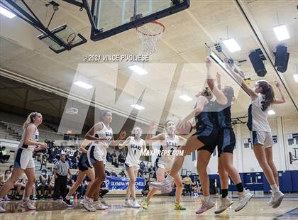 Thumbnail 3 in Gig Harbor vs Olympia photogallery.
