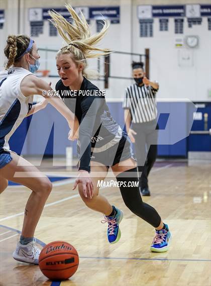 Thumbnail 2 in Gig Harbor vs Olympia photogallery.