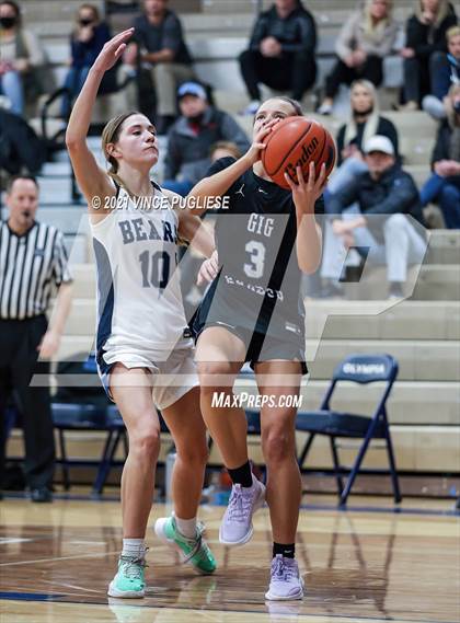 Thumbnail 3 in Gig Harbor vs Olympia photogallery.
