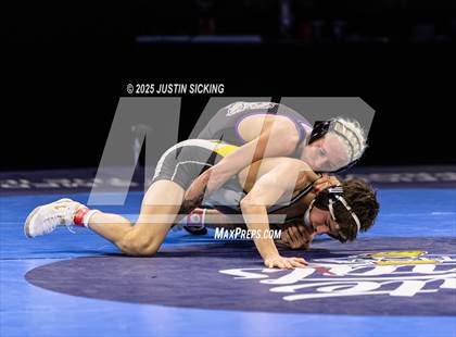 Thumbnail 3 in IHSAA Finals photogallery.
