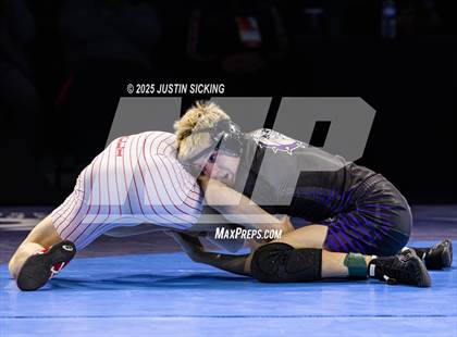 Thumbnail 2 in IHSAA Finals photogallery.