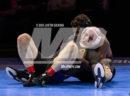 Thumbnail 1 in IHSAA Finals photogallery.