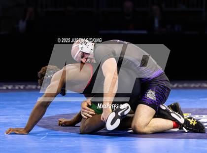 Thumbnail 2 in IHSAA Finals photogallery.